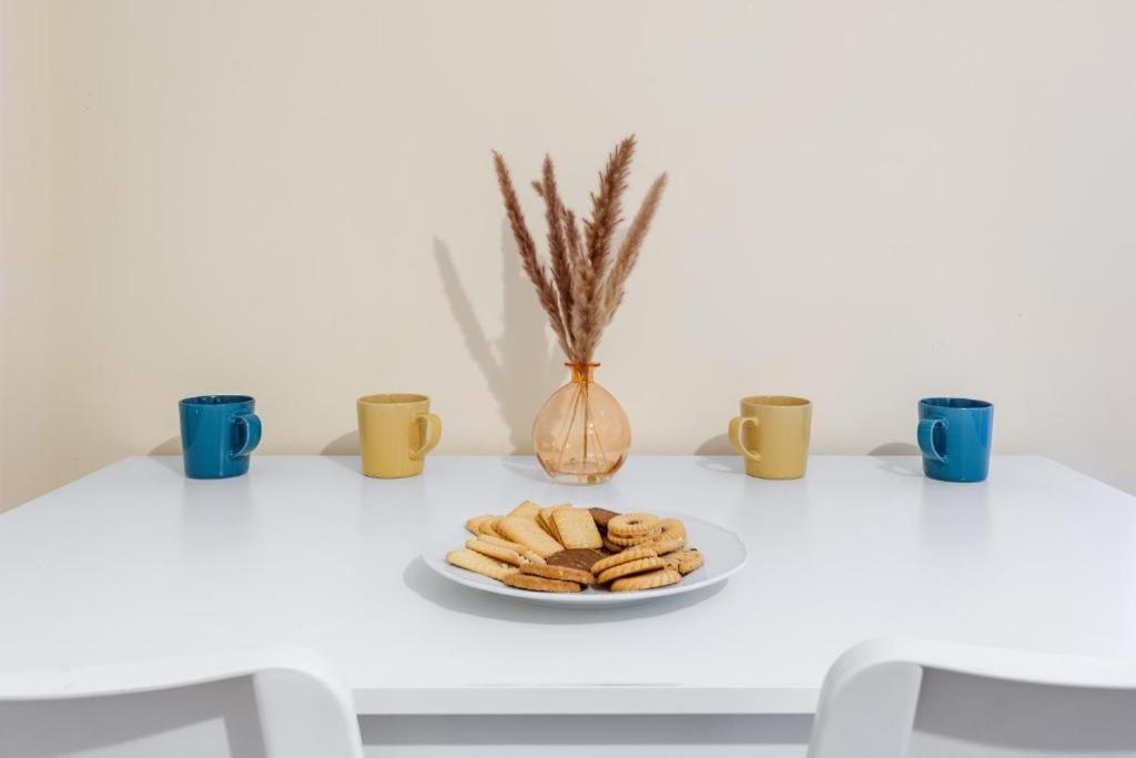 Twickenham Homes 埃尔沃斯 外观 照片