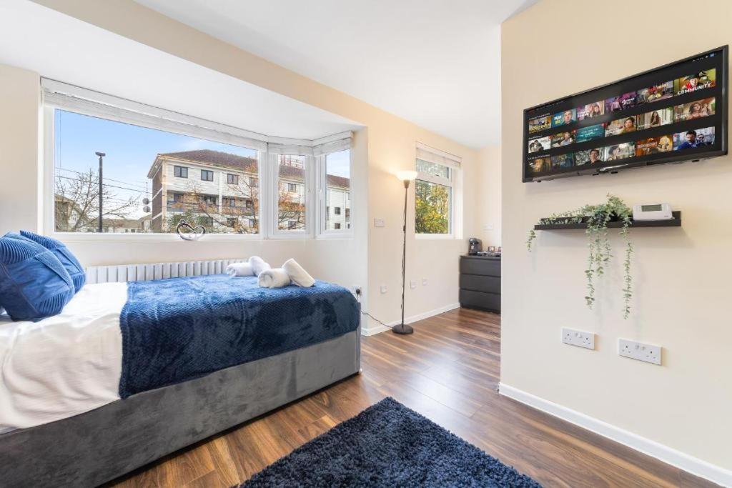 Twickenham Homes 埃尔沃斯 外观 照片
